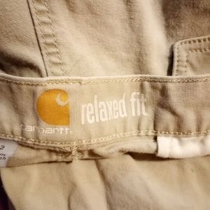 Carhartt cream cargo shorts